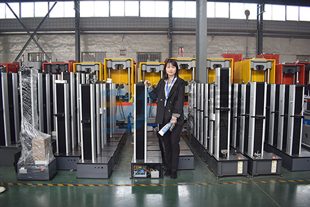 電子萬能試驗(yàn)機(jī)車間備貨展示圖